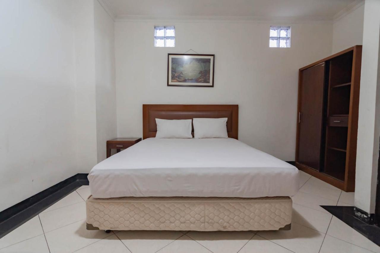 בנדונג Reddoorz Plus At Buah Batu מראה חיצוני תמונה