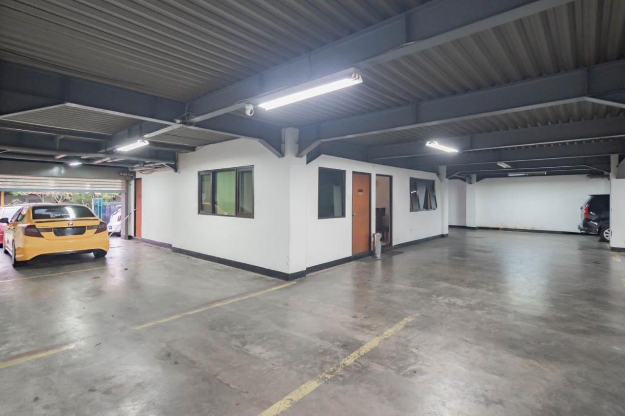 בנדונג Reddoorz Plus At Buah Batu מראה חיצוני תמונה