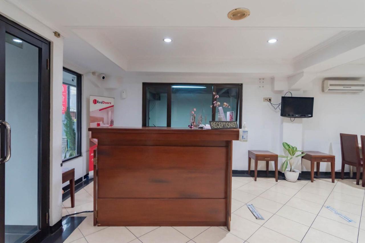 בנדונג Reddoorz Plus At Buah Batu מראה חיצוני תמונה