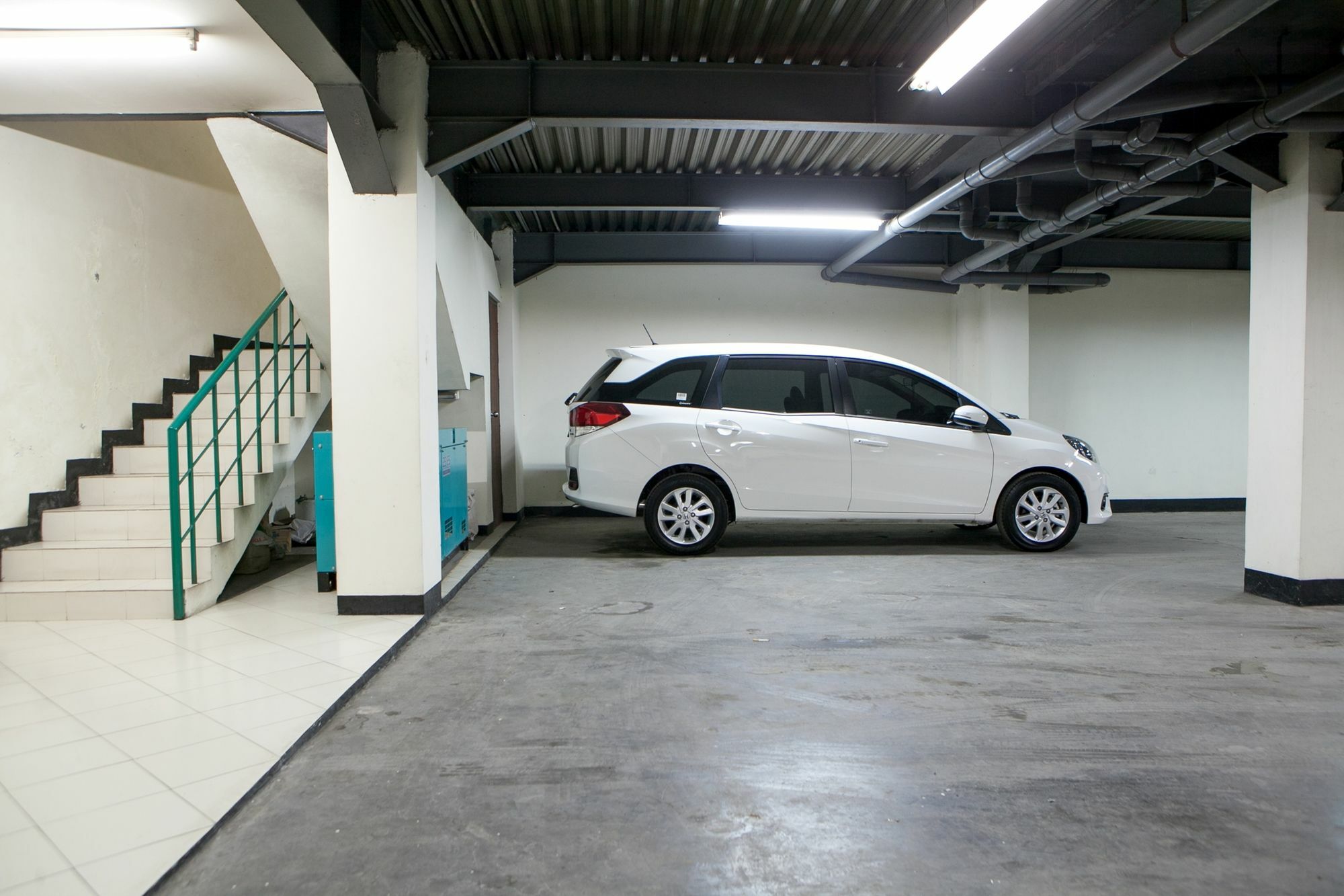 בנדונג Reddoorz Plus At Buah Batu מראה חיצוני תמונה
